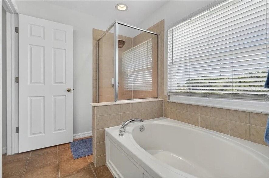 Building Photo - 11607 Colony Lake Dr
