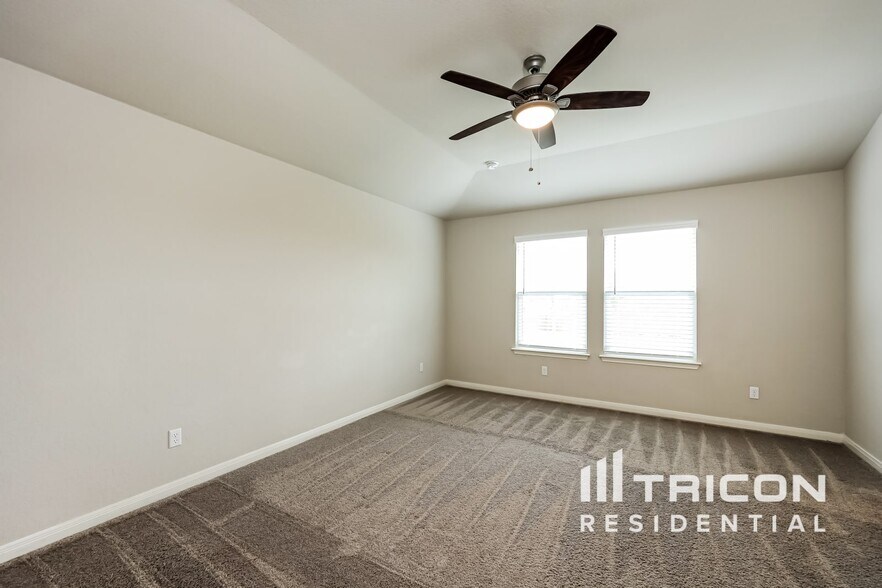 Building Photo - 13518 Emerson Wy