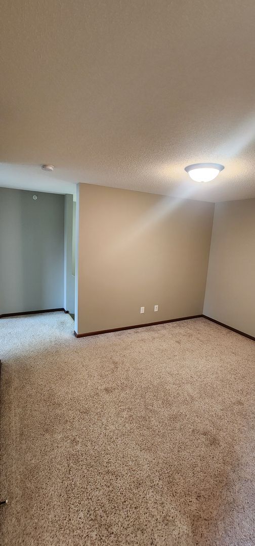 Building Photo - 5782 Overlook Ln