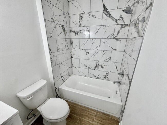 Building Photo - 581 Gilleas Rd