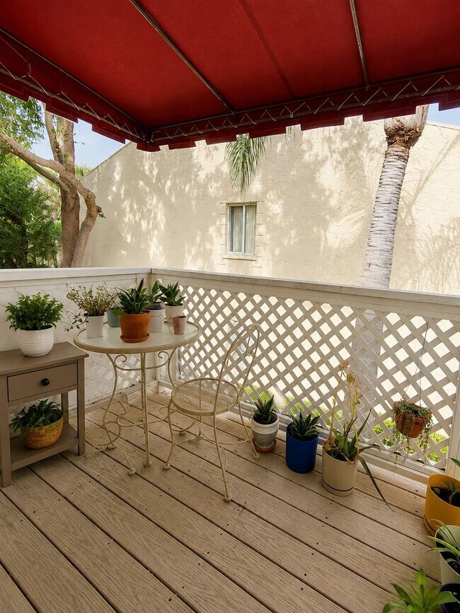 Building Photo - FOR RENT – STUNNING 2 BEDROOM / 2 BATH CONDO IN BRADENTON