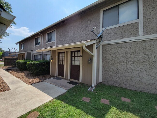 Primary Photo - College Station - 2 bedroom / 1.5 bath Fou...