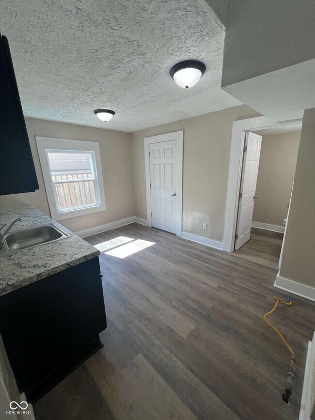 Building Photo - 3236 Graceland Ave