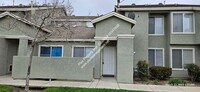 Building Photo - Large Two Story River Ranch Condo