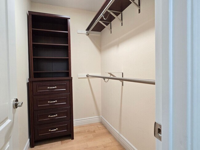 Building Photo - Beautifully Remastered Duet Home, Completely Renovated, A/C, Breakfast Bar, SS Appliances, W/D, W...