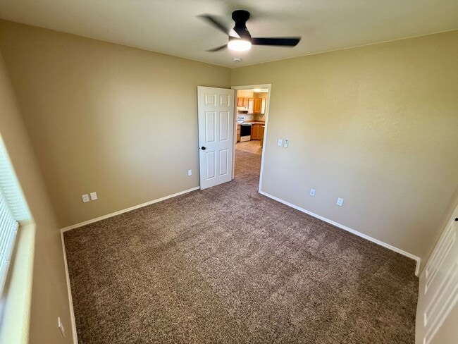Building Photo - 1308 Burrell Ave