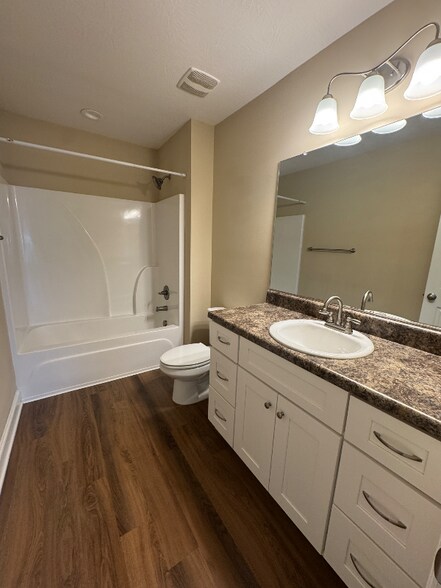 Building Photo - 109 Dry Branch Ct