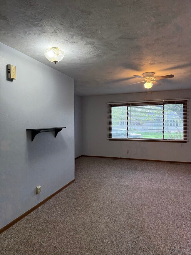 Building Photo - 204 S Buchanan St