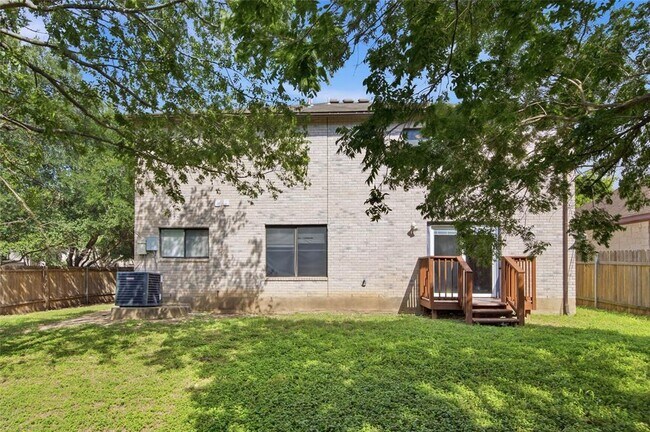 Building Photo - 7900 Rosenberry Dr