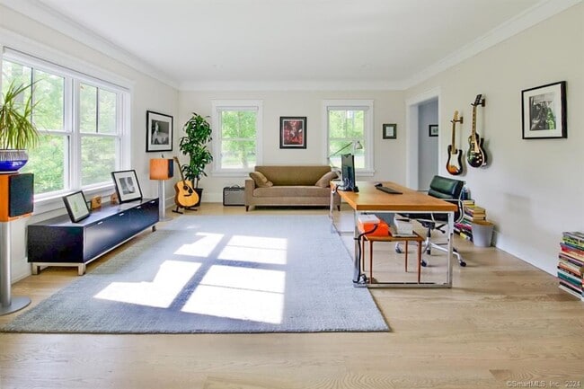 Building Photo - 17 Stony Brook Rd