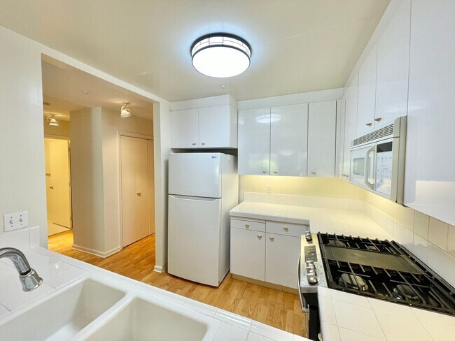 Building Photo - 2BR/2BA North Beach Condo W/Private, Huge Terrace, Parking! In-Unit Laundry! Storage! PROGRESSIVE
