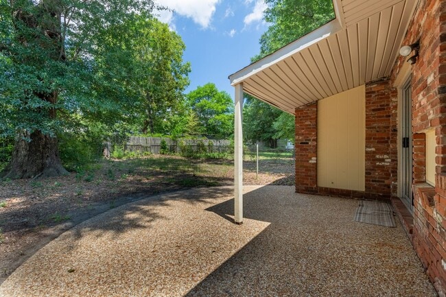 Building Photo - Newly Renovated 3/1.5 Home in East Columbus