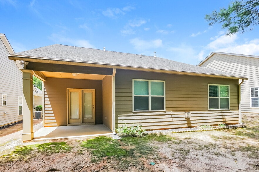 Building Photo - 236 High Ct Way