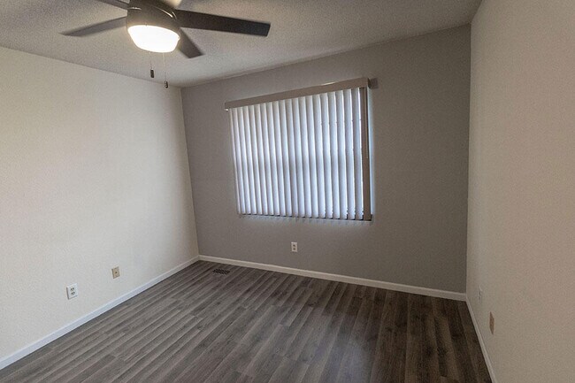 Building Photo - 3411 Crossings Dr