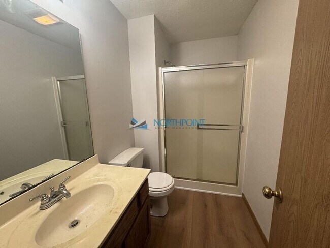 Building Photo - 1302 Hollyhock Dr