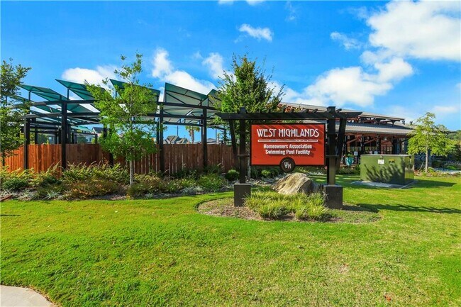 Building Photo - 1954 Sanford Dr