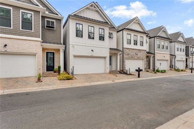 Building Photo - 746 Stickley Oak Way