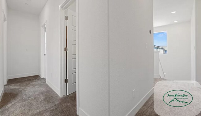 Building Photo - CORNER LOT - Beautiful 5-Bedroom Home for Rent in North Merced!
