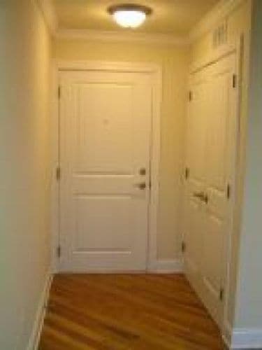 Building Photo - 208 Lenox Ave