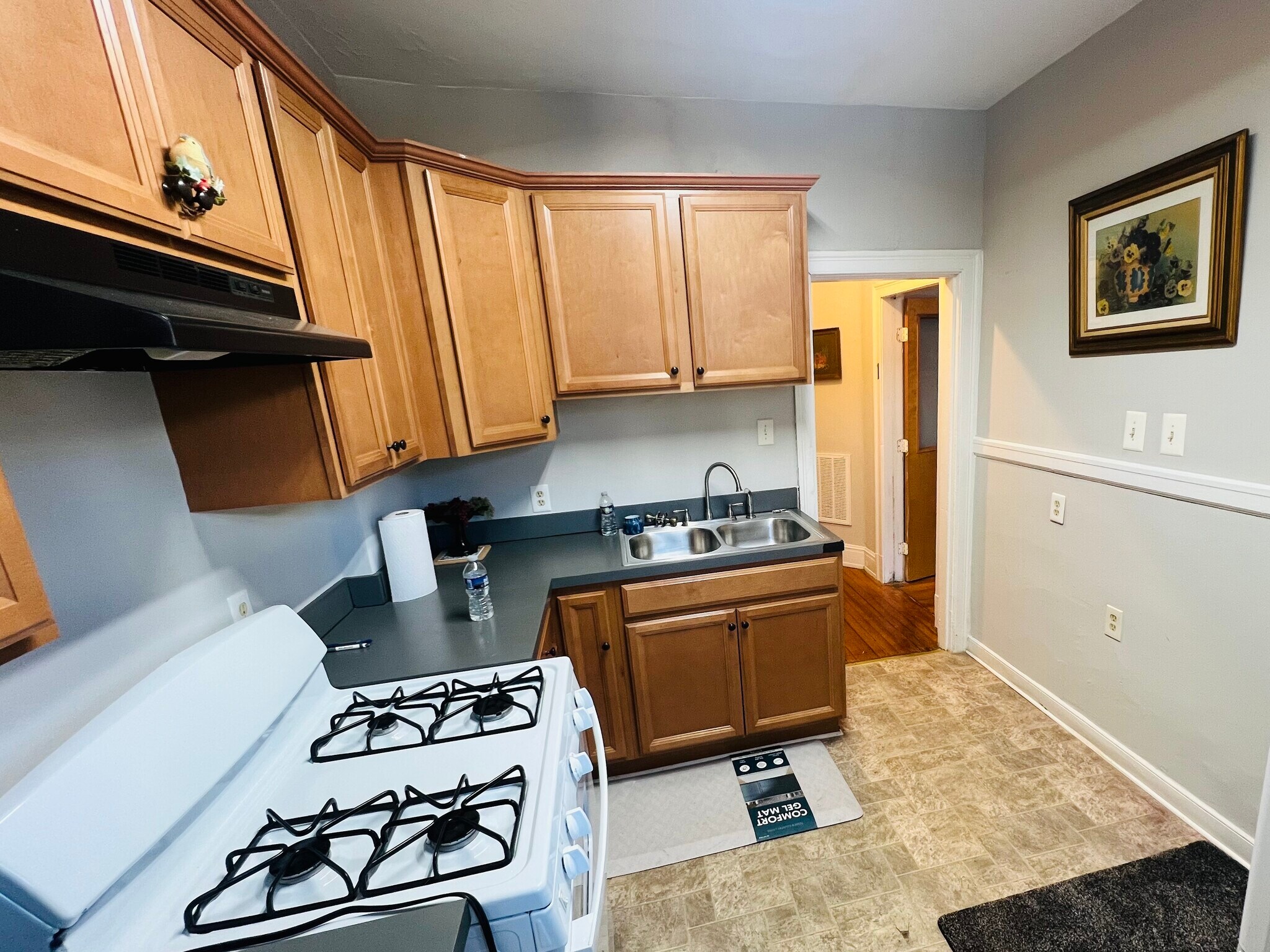 Building Photo - 1130 W Grace St