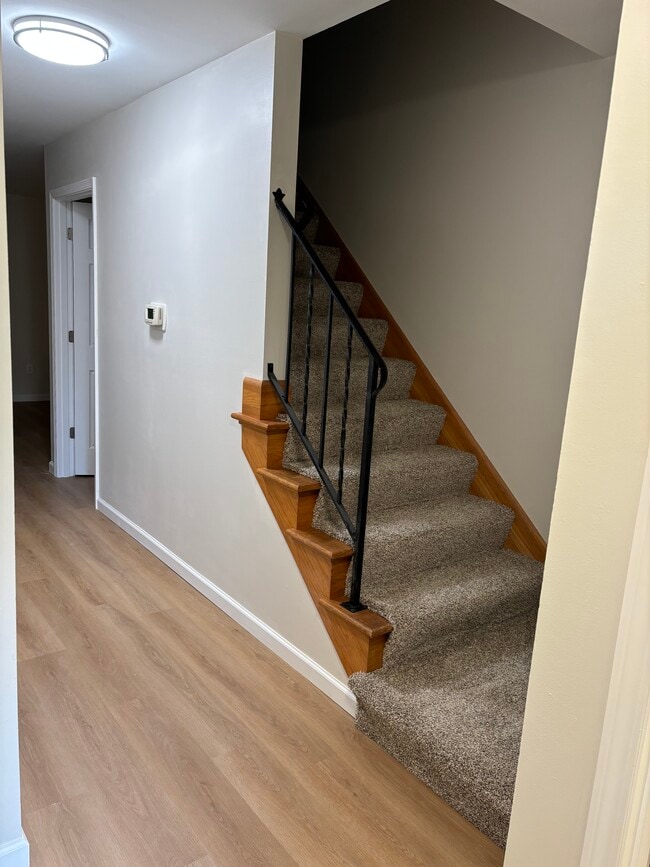 Building Photo - 2919 Zollinger Rd