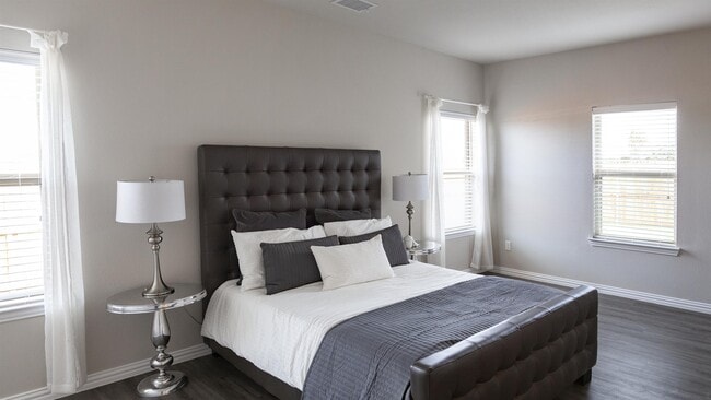 Building Photo - 2208 Princeton Ave