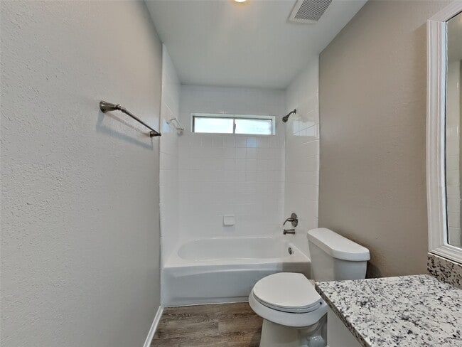 Building Photo - 20110 18th Fairway Dr