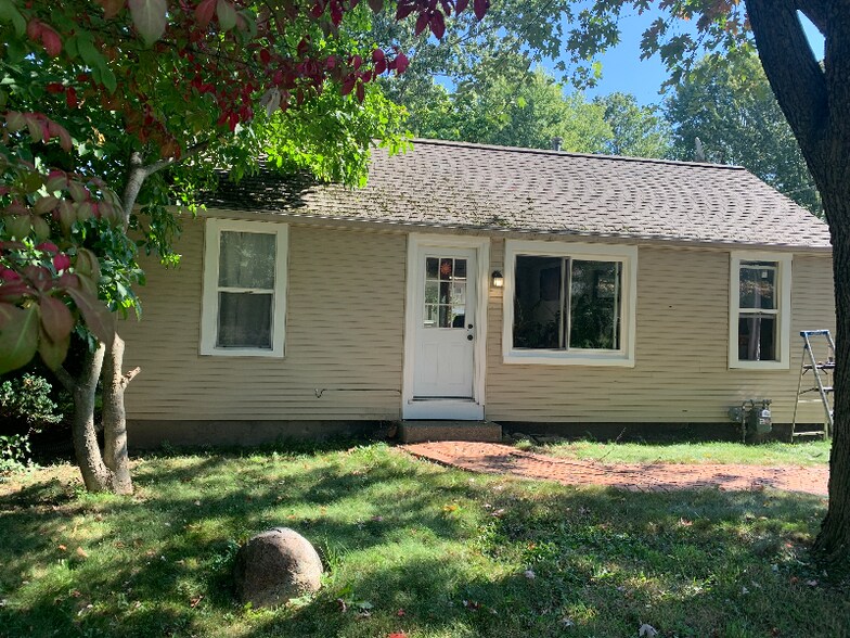 Building Photo - 246 Park Rd