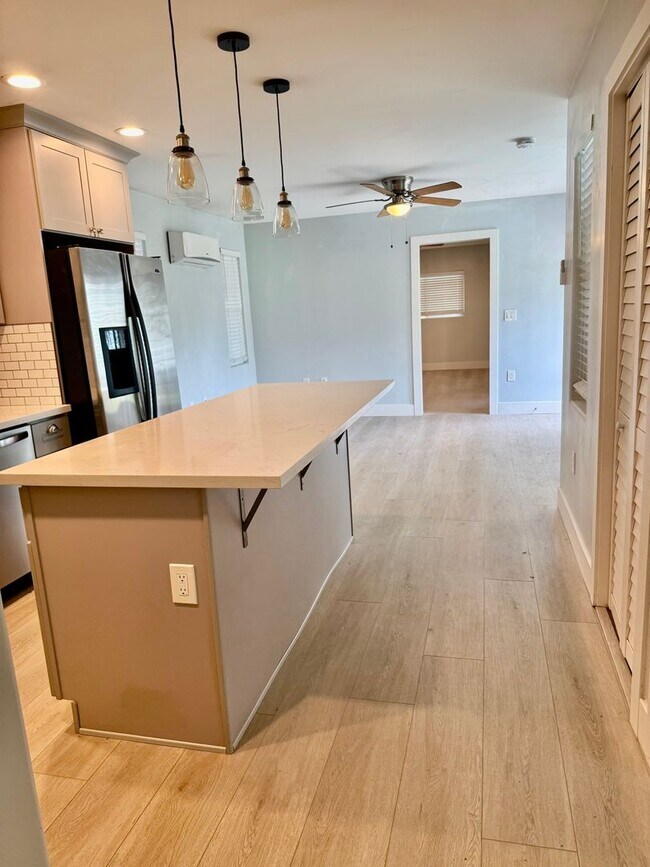 Building Photo - Cute Cottage