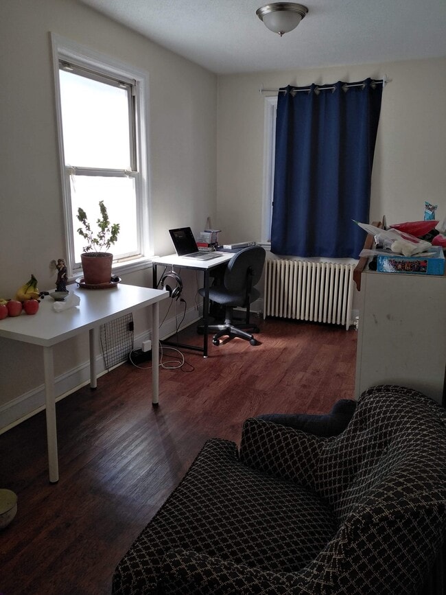 Office/Dining Room - 5 Pomeroy Pl