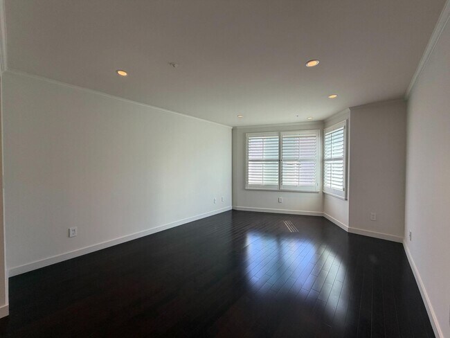 Building Photo - 2050 Divisadero St