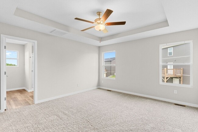 Building Photo - Beautiful Split Level 5 Bedroom Home - Hills of Olde Savannah