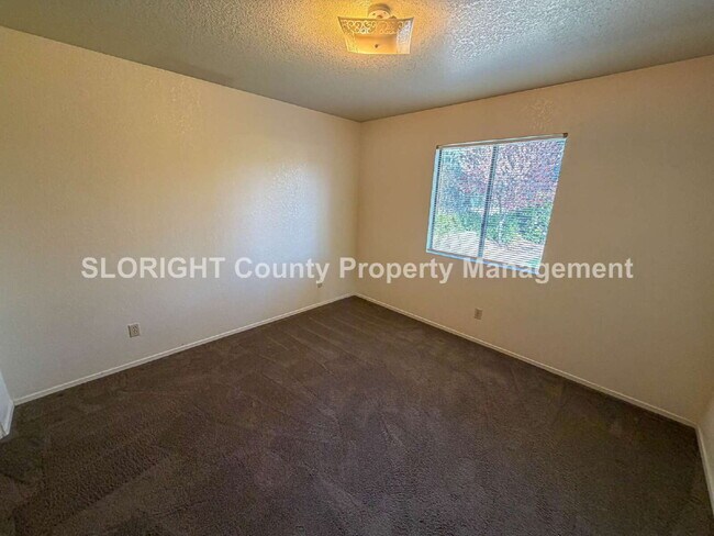 Building Photo - LEASE PENDING- Charming Home with Private Yard in Atascadero - 2 Bed / 1 Bath