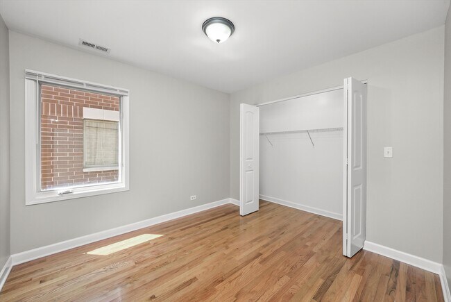 Building Photo - 3423 Ridgeland-301