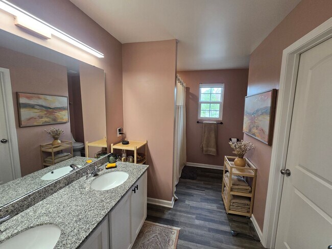 Building Photo - Best Lot in the Neighborhood – Beautiful Liberty Home on a Cul-de-Sac!