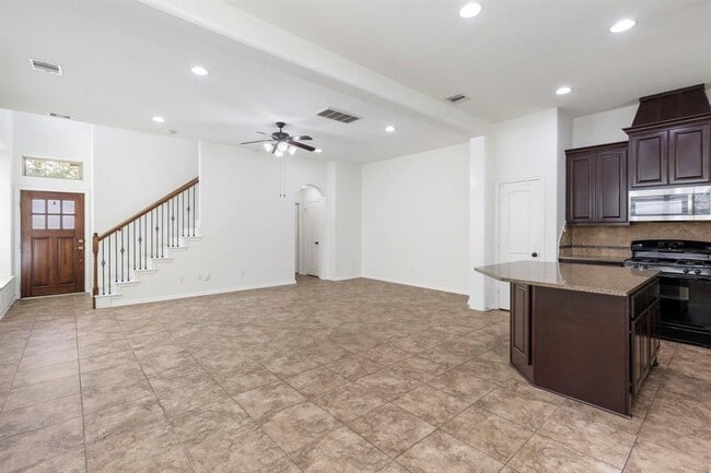 Building Photo - 14 Cheswood Manor Drive