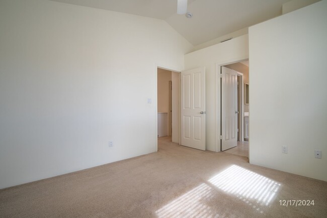 Building Photo - 3 Bed 2.5 Bath townhome in Ke Noho Kai Tow...