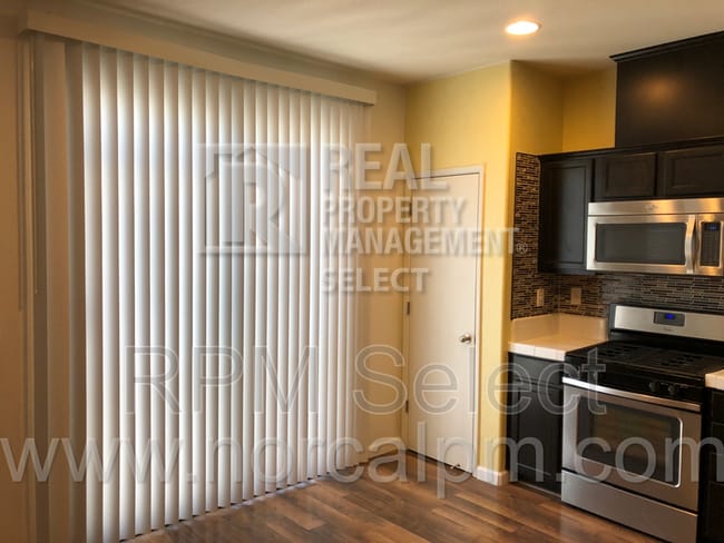 Building Photo - 8893 Robbins Rd