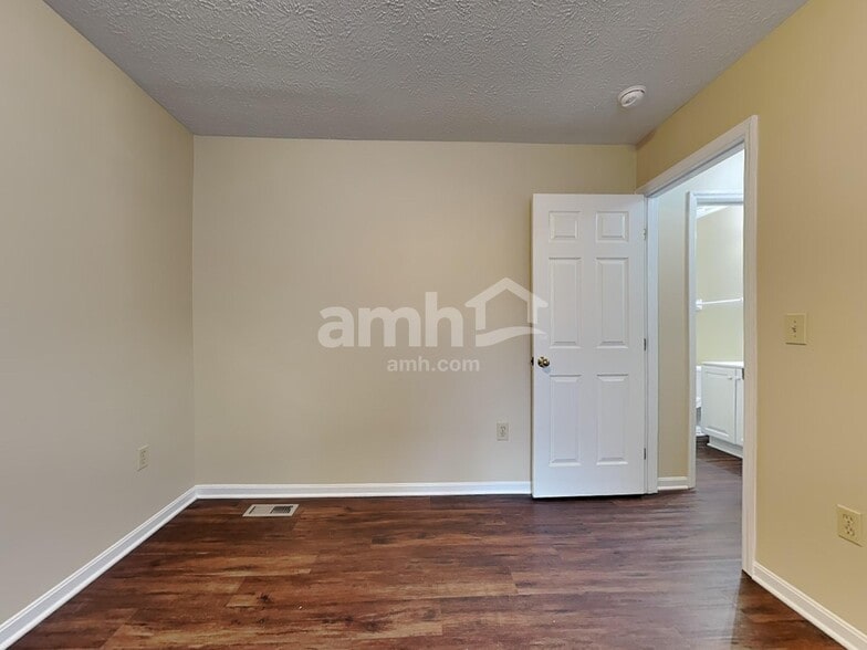Building Photo - 748 Jewelweed Ct