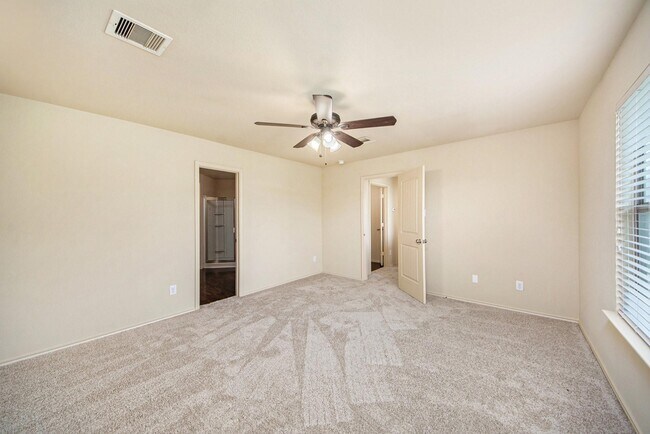 Building Photo - 20330 Louetta Reach Dr