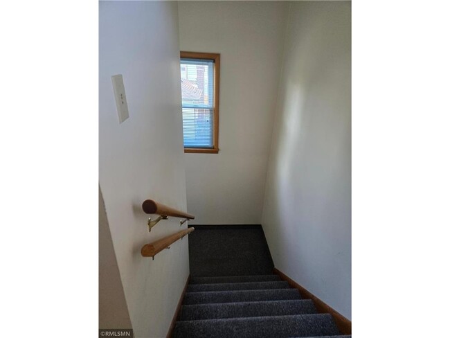 Building Photo - 3747 2nd St NE