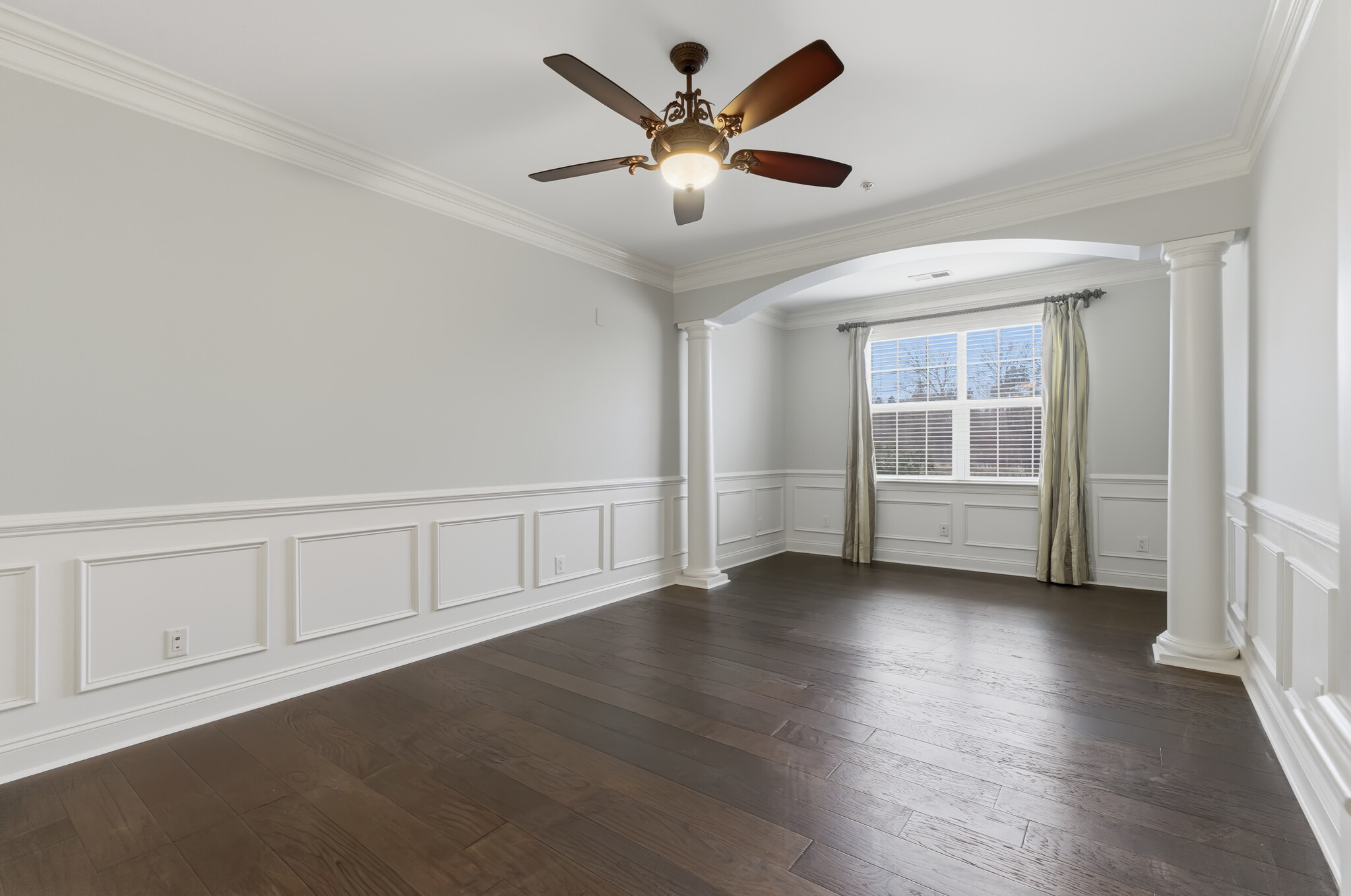 Building Photo - 10421 Rosegate Ct