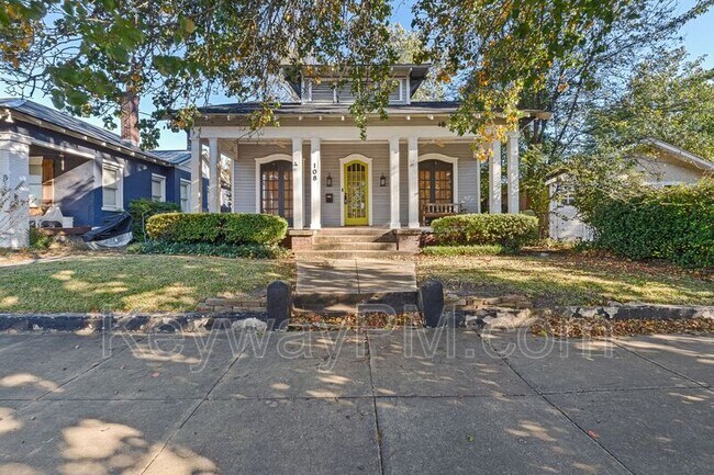 Primary Photo - 108 4th St