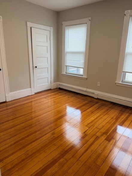 Building Photo - 1488 Hyde Park Ave