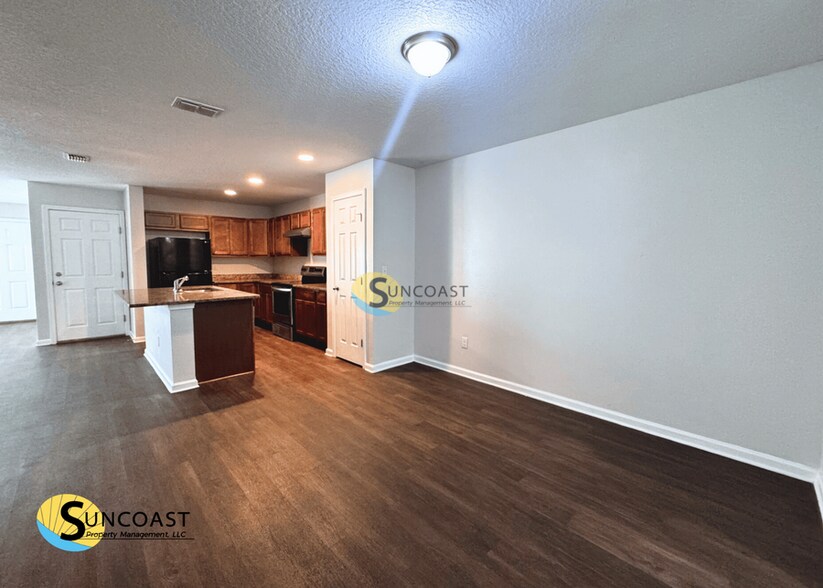Building Photo - 7625 Leafy Forest Way
