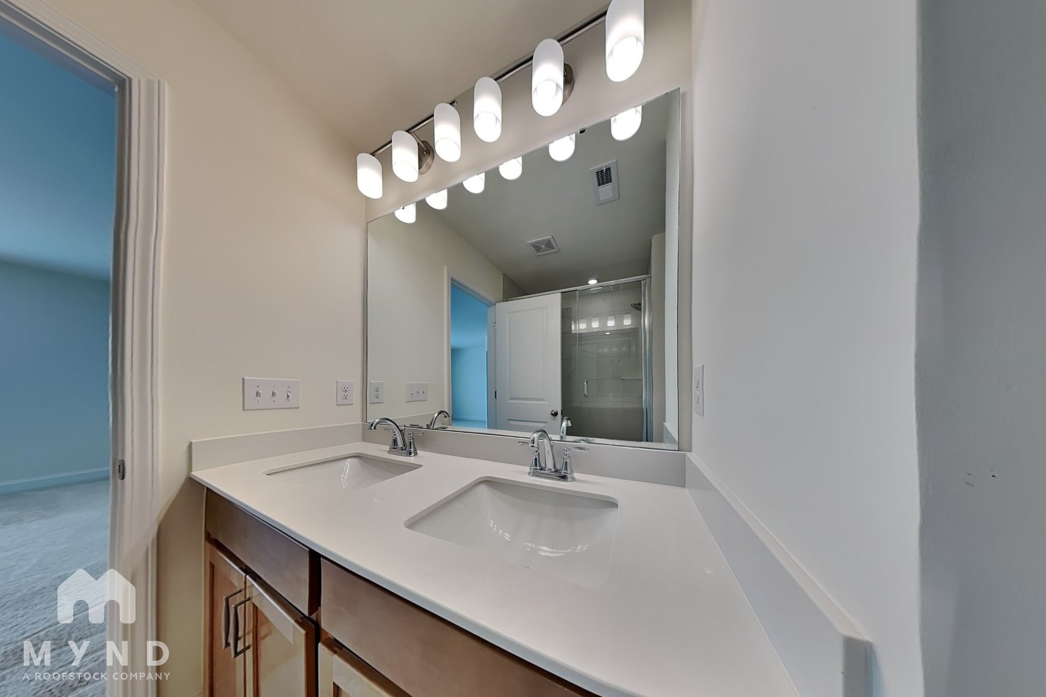 Building Photo - 1546 Cedar Tree Dr
