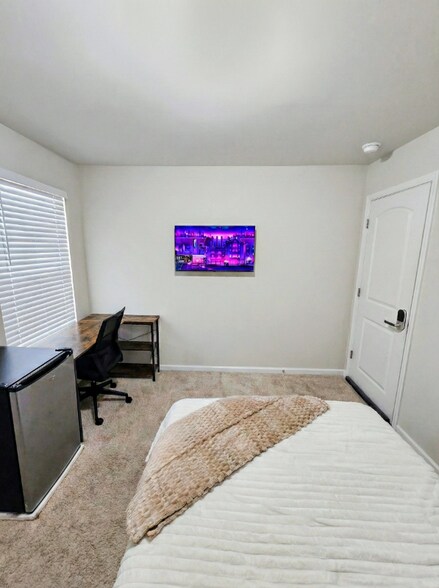 Building Photo - 13416 Alpine Dr