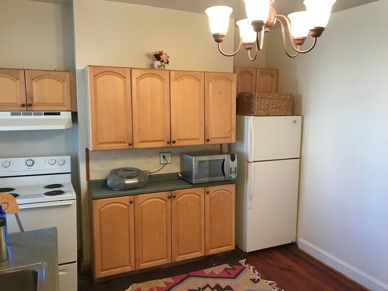 Building Photo - 15 W South St