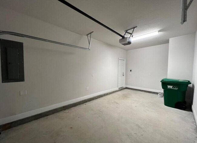 Building Photo - 44 Sandhill Pines Dr