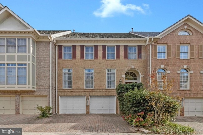 Building Photo - 7953 Turncrest Dr